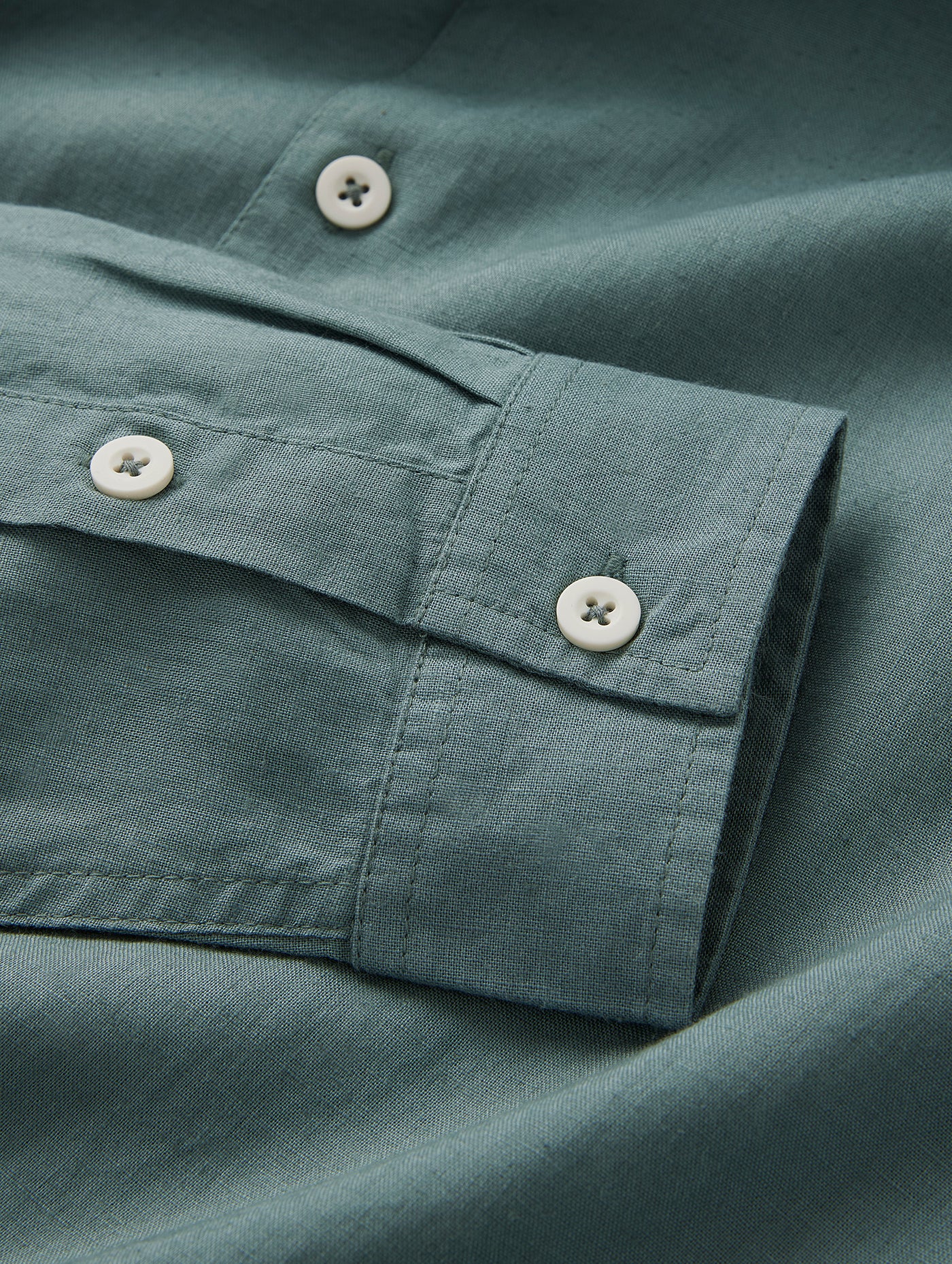 Men's Phelan Long Sleeved Linen Shirt - Image 2